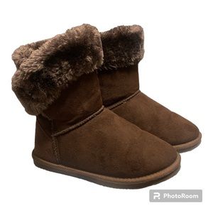 Apres by Lamo: wrap boot brown used condition.